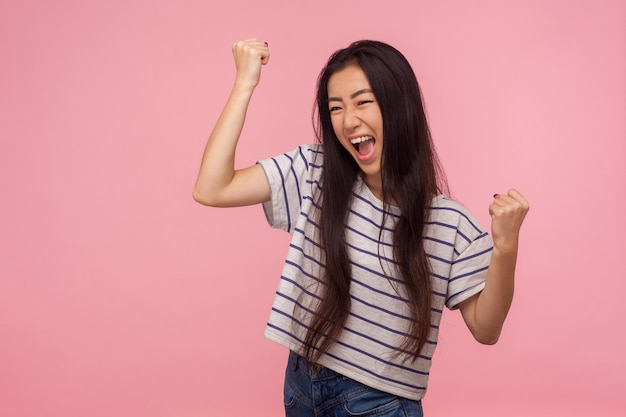 揭秘6合彩三肖六码：彩票世界的魅力与品牌故事